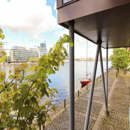 Comfy Silicon Docks Apt With A View On Waterfront * Dublin