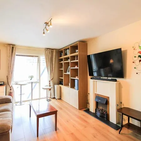 Comfy Silicon Docks Apt With A View On Waterfront Dublin